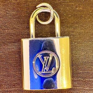 Beautiful , Silver Key Holder with initials LV